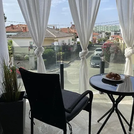 Apartment Giovanna With Terrace And Free Parking *
